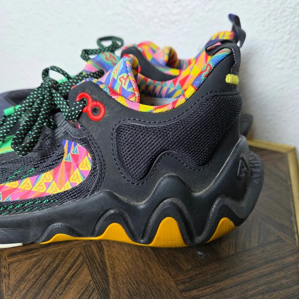 Nike Giannis Immortality 2 Youth‎ 5.5 Basketball Shoes Black & Neon multicolor